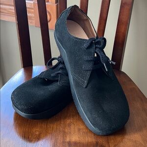 Kalso Earth Shoe Black Suede Oxford NWOT 
Faroe Lokah W